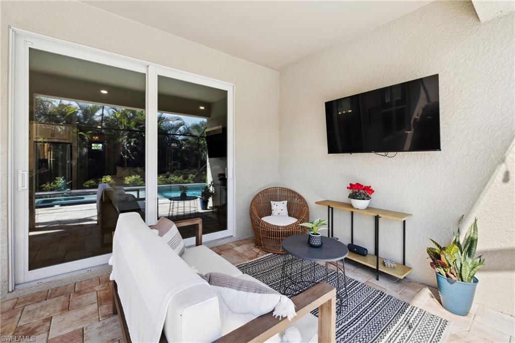 VENETIAN POINTE - Residential