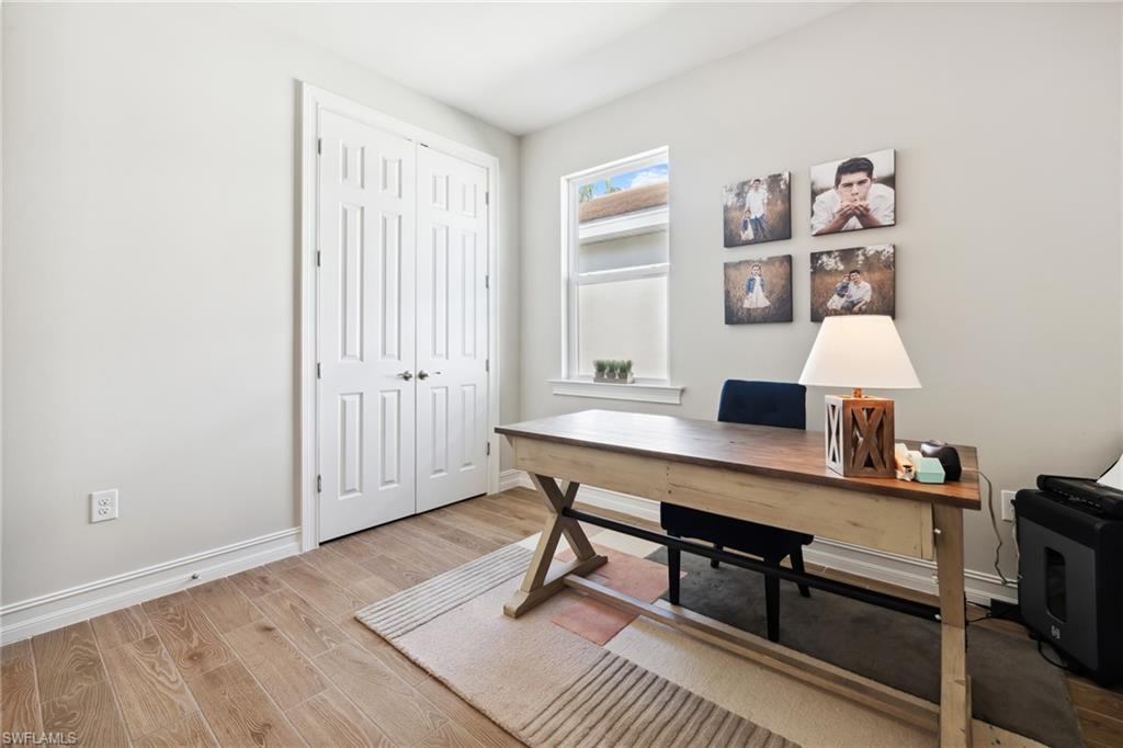 VENETIAN POINTE - Residential