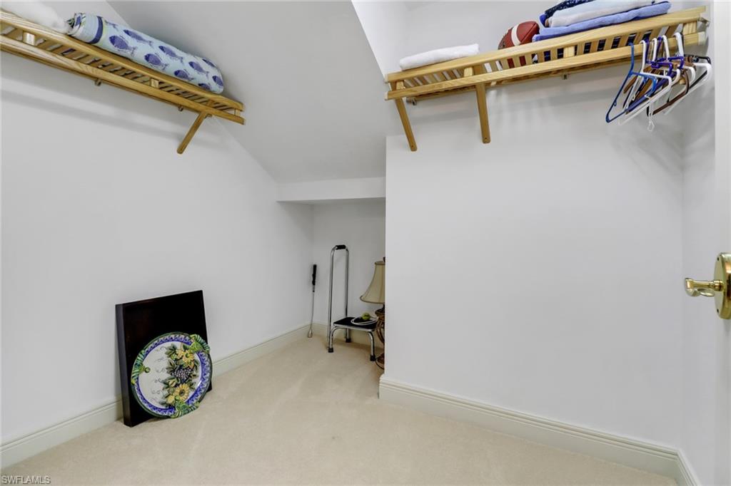 AVELLINO ISLES - Residential