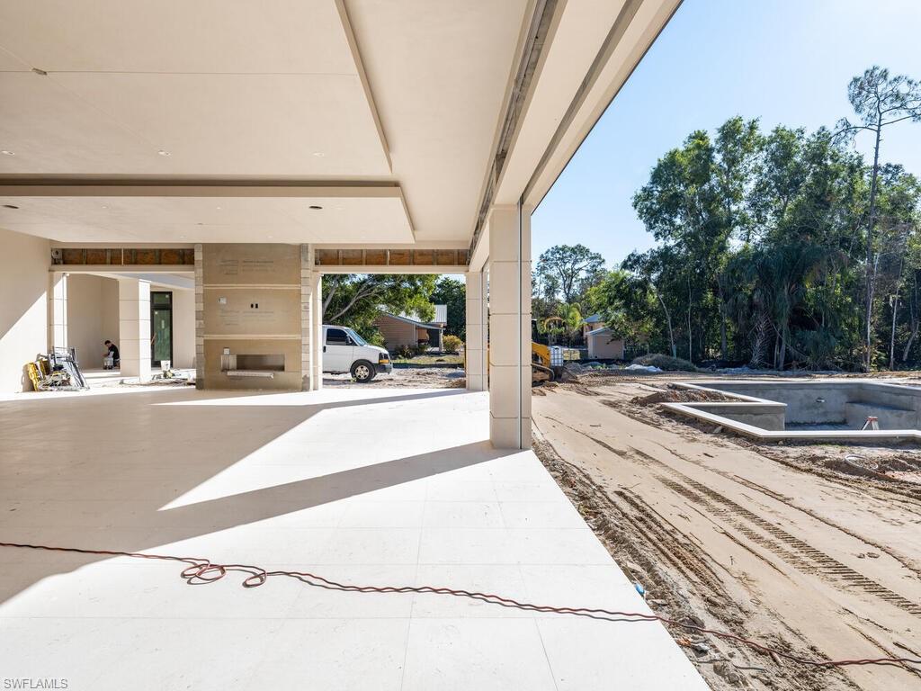 LIVINGSTON WOODS - Residential