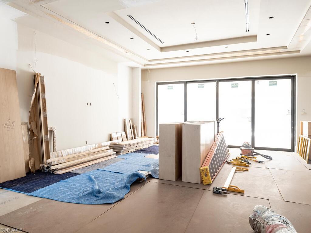 LIVINGSTON WOODS - Residential