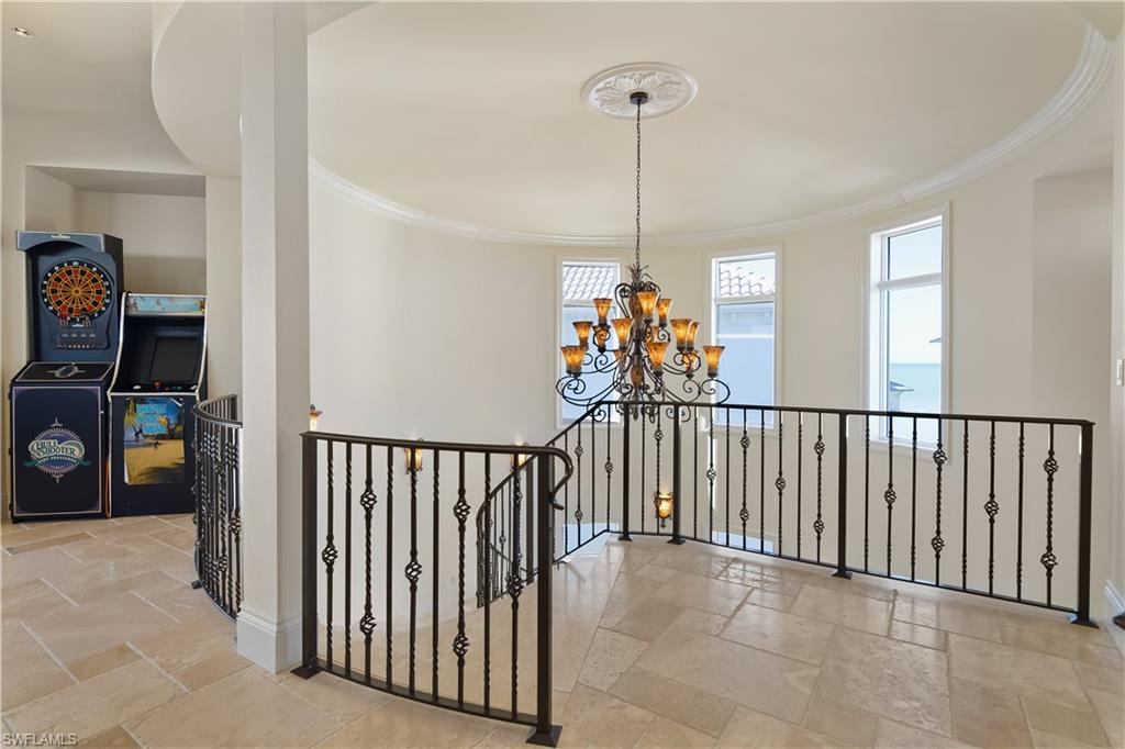 BAREFOOT BEACH - Residential