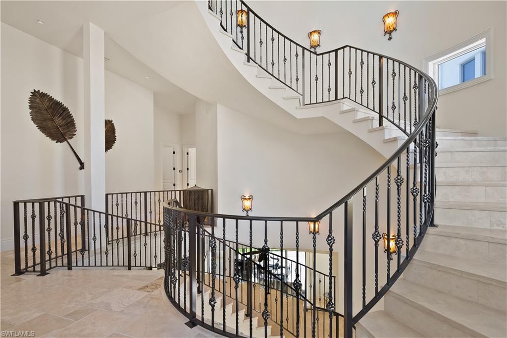 BAREFOOT BEACH - Residential