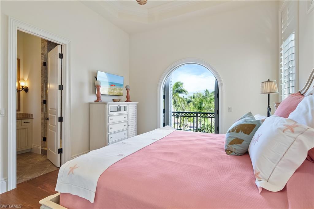 BAREFOOT BEACH - Residential