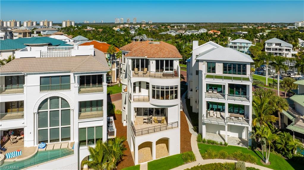 BAREFOOT BEACH - Residential