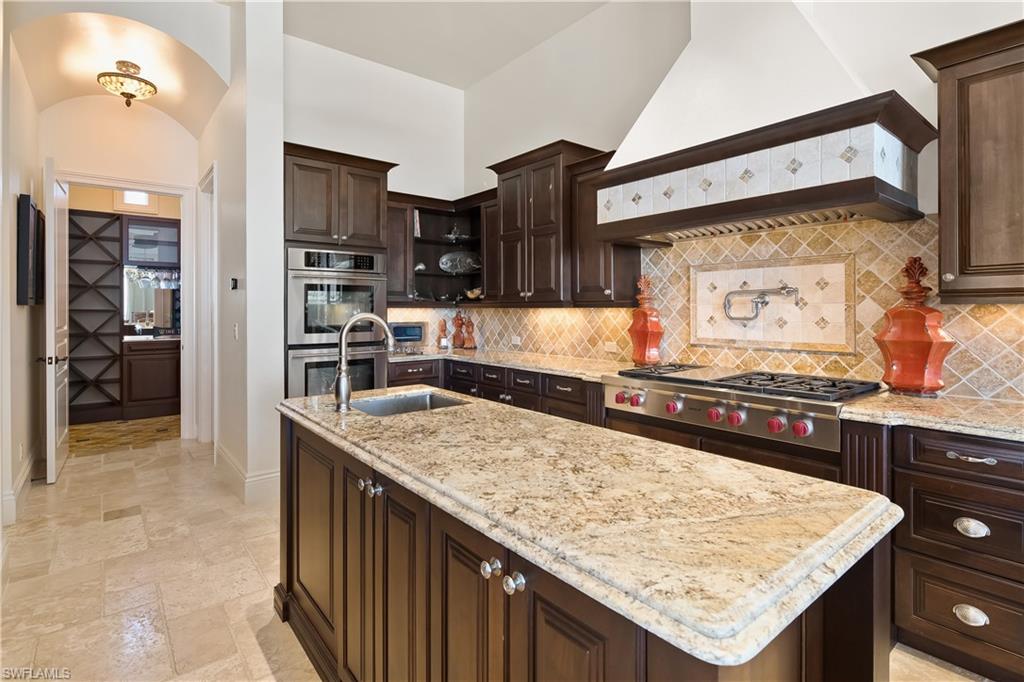 BAREFOOT BEACH - Residential