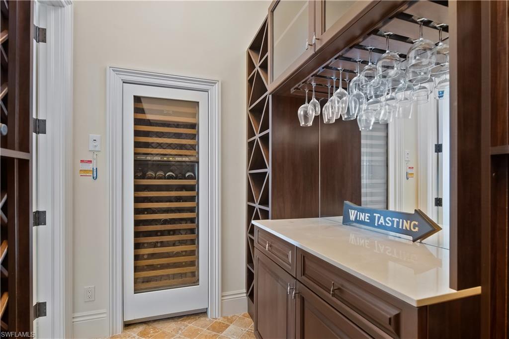 BAREFOOT BEACH - Residential