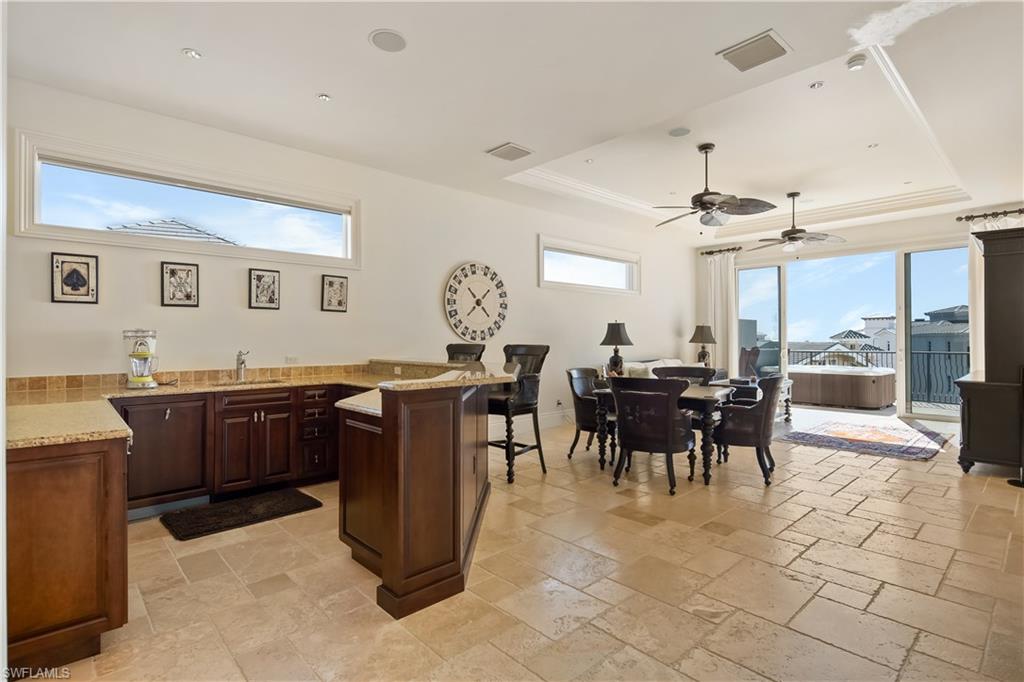 BAREFOOT BEACH - Residential