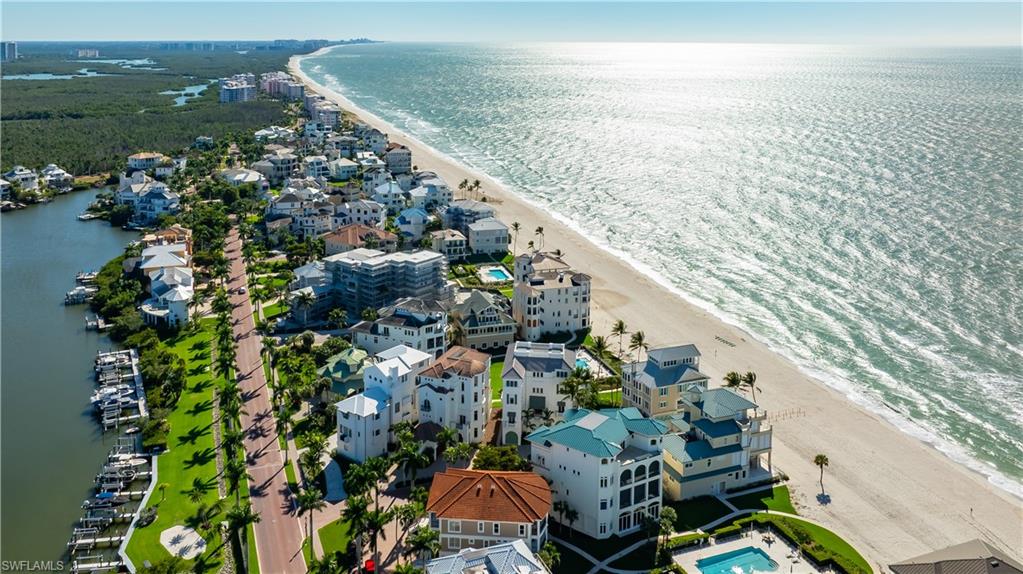 BAREFOOT BEACH - Residential