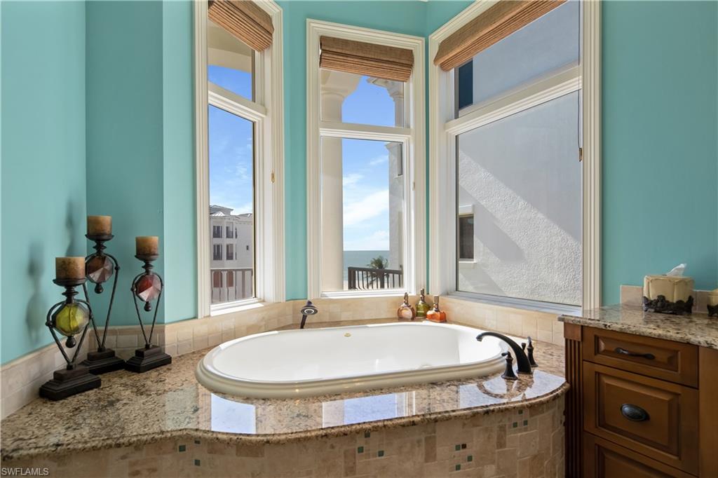 BAREFOOT BEACH - Residential