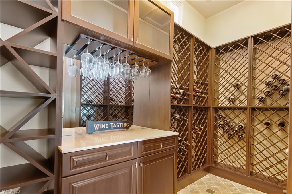 BAREFOOT BEACH - Residential