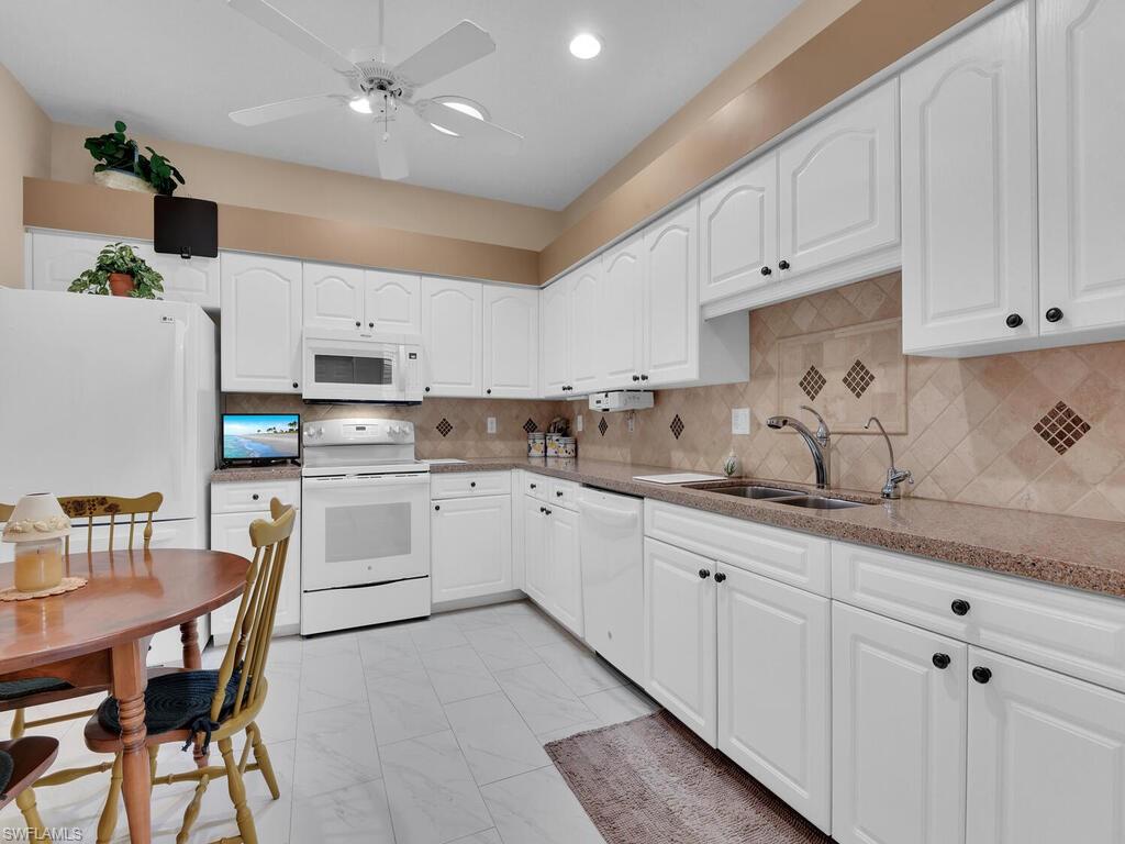 VILLAGES AT COUNTRY CREEK - Residential