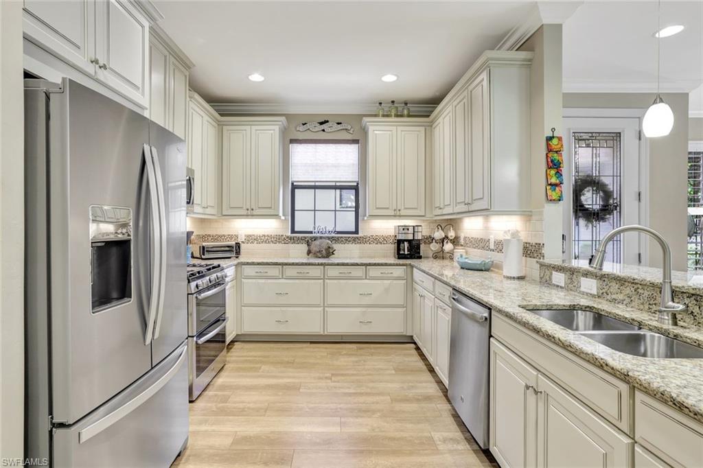 ESPLANADE AT HACIENDA LAKES - Residential