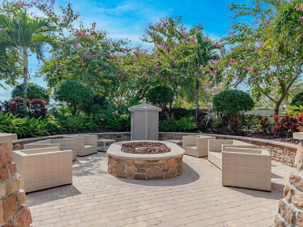 ESPLANADE AT HACIENDA LAKES - Residential