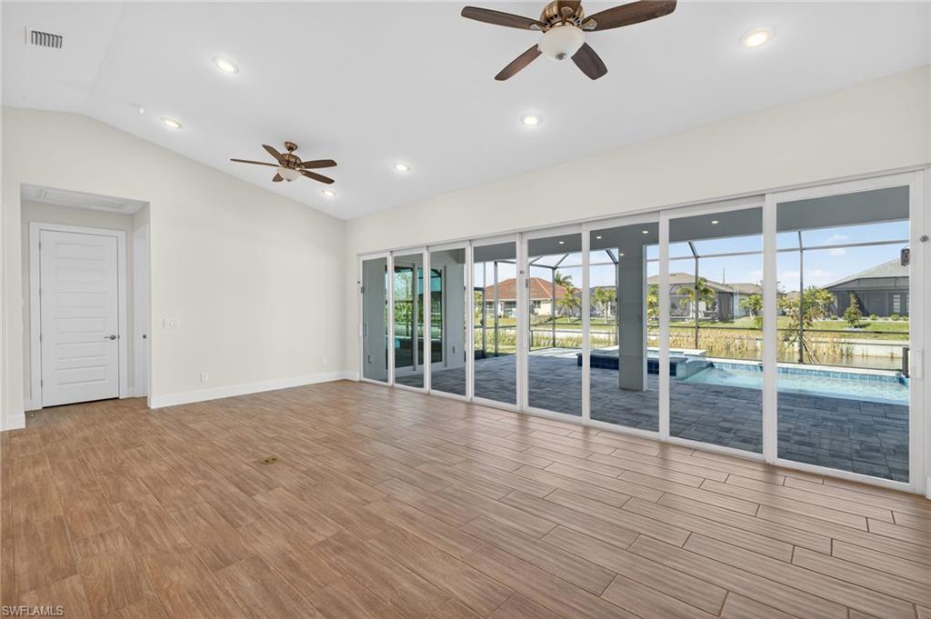 CAPE CORAL - Residential