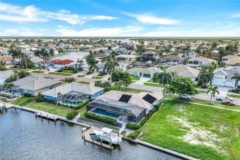 A home in MARCO ISLAND