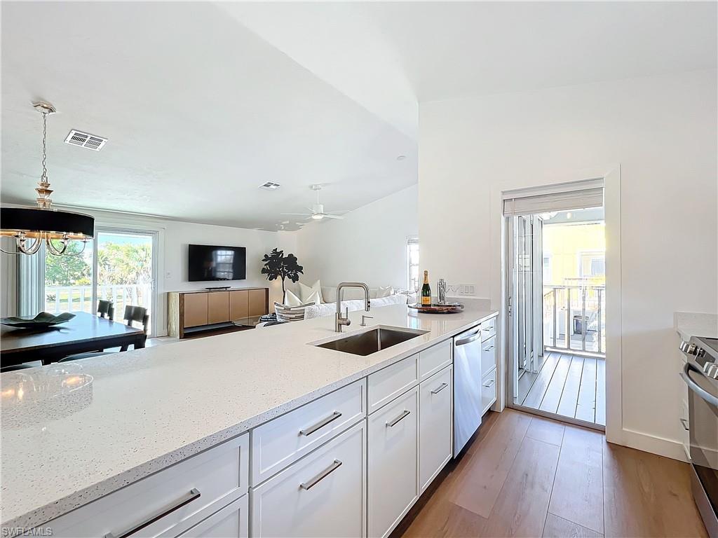27569 Hickory View DR