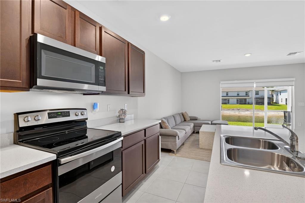 MEADOWOOD - Residential