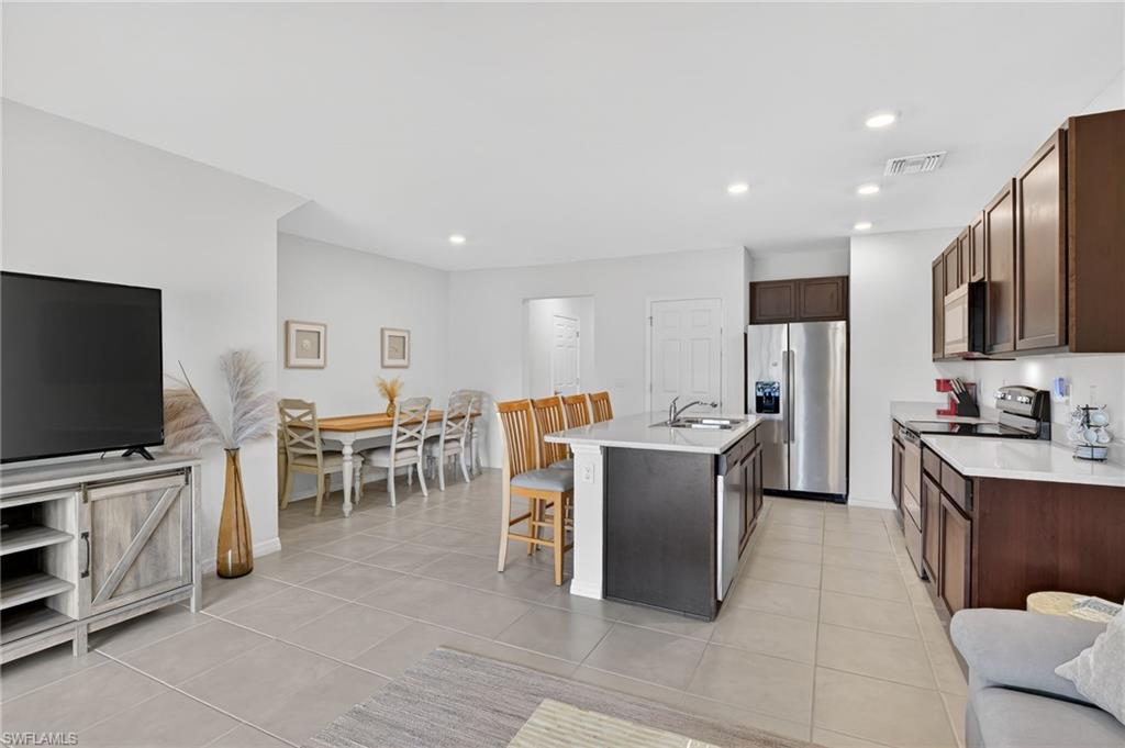 MEADOWOOD - Residential