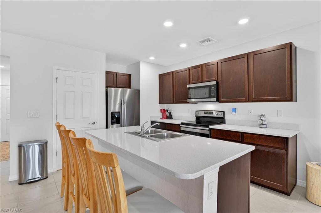 MEADOWOOD - Residential