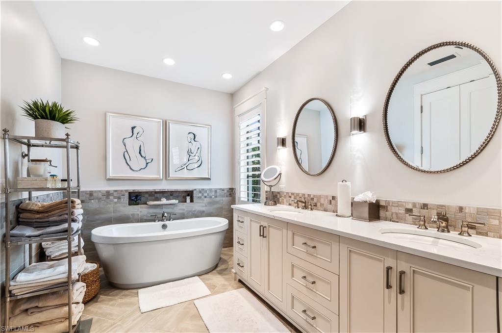 MANGROVE BAY - Residential