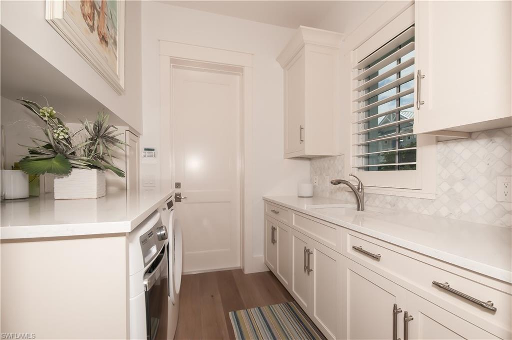 MANGROVE BAY - Residential