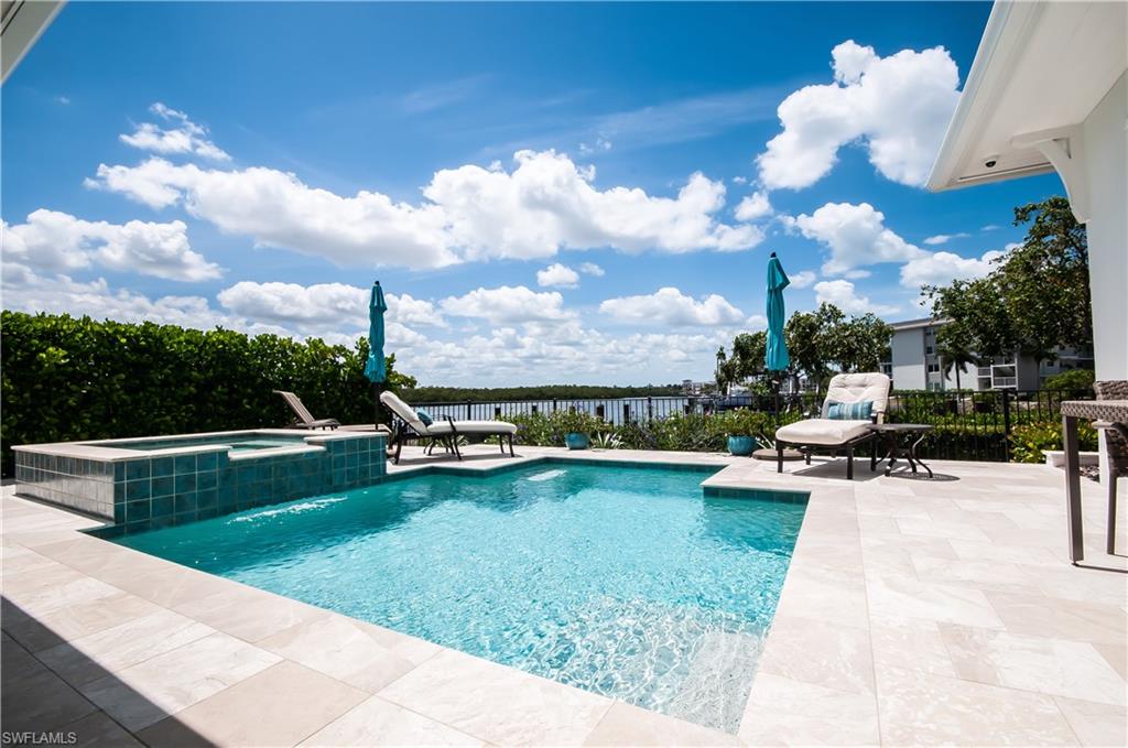 MANGROVE BAY - Residential