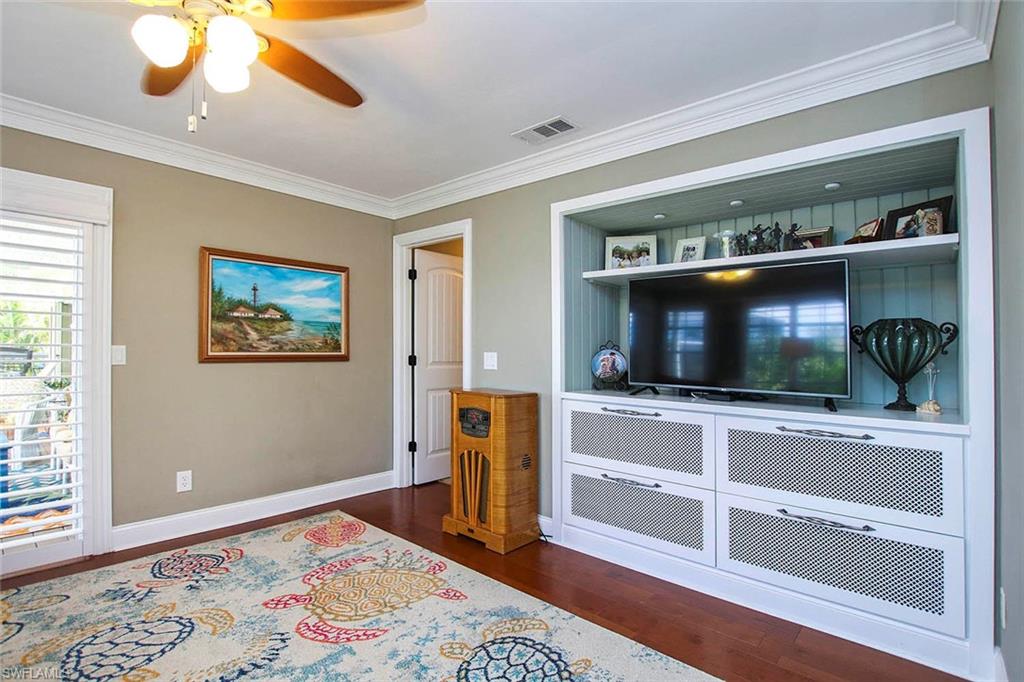 LITTLE LAKE MUREX - Residential