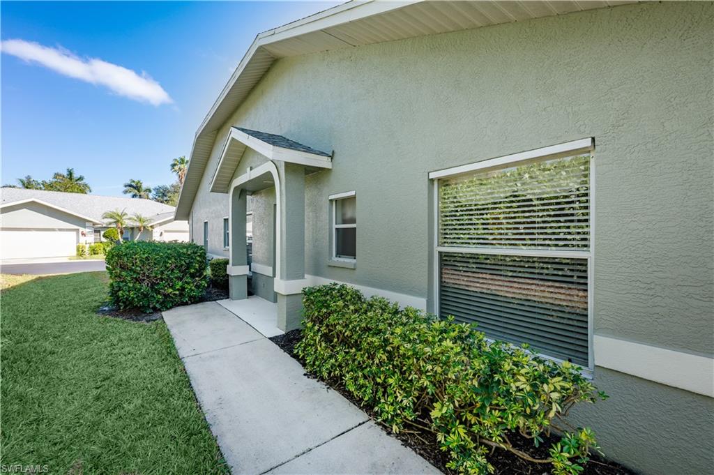 ROYAL VILLAS - Residential