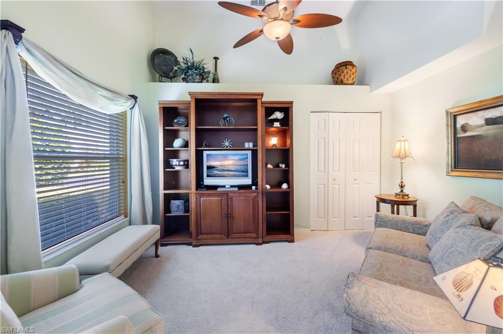 ROYAL VILLAS - Residential