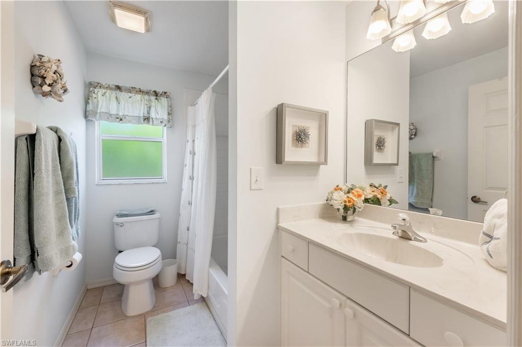 ROYAL VILLAS - Residential