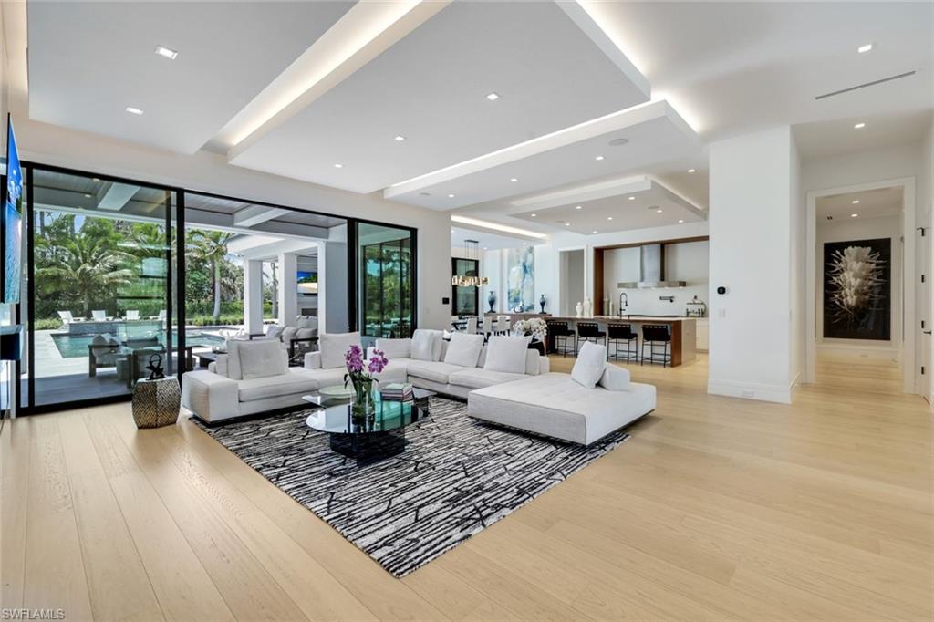 PINE RIDGE - Residential