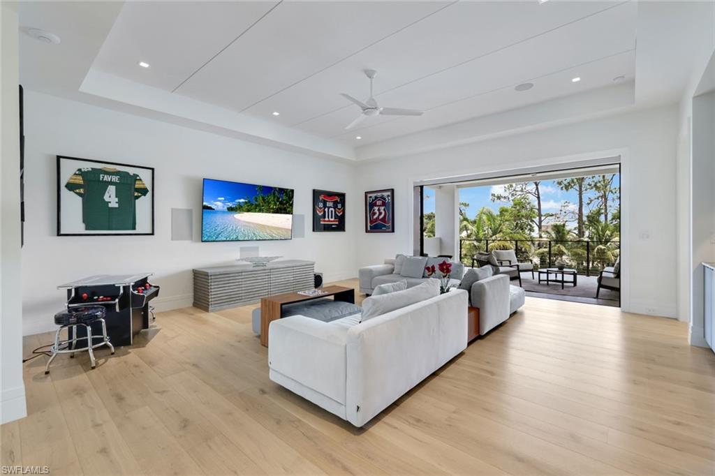 PINE RIDGE - Residential