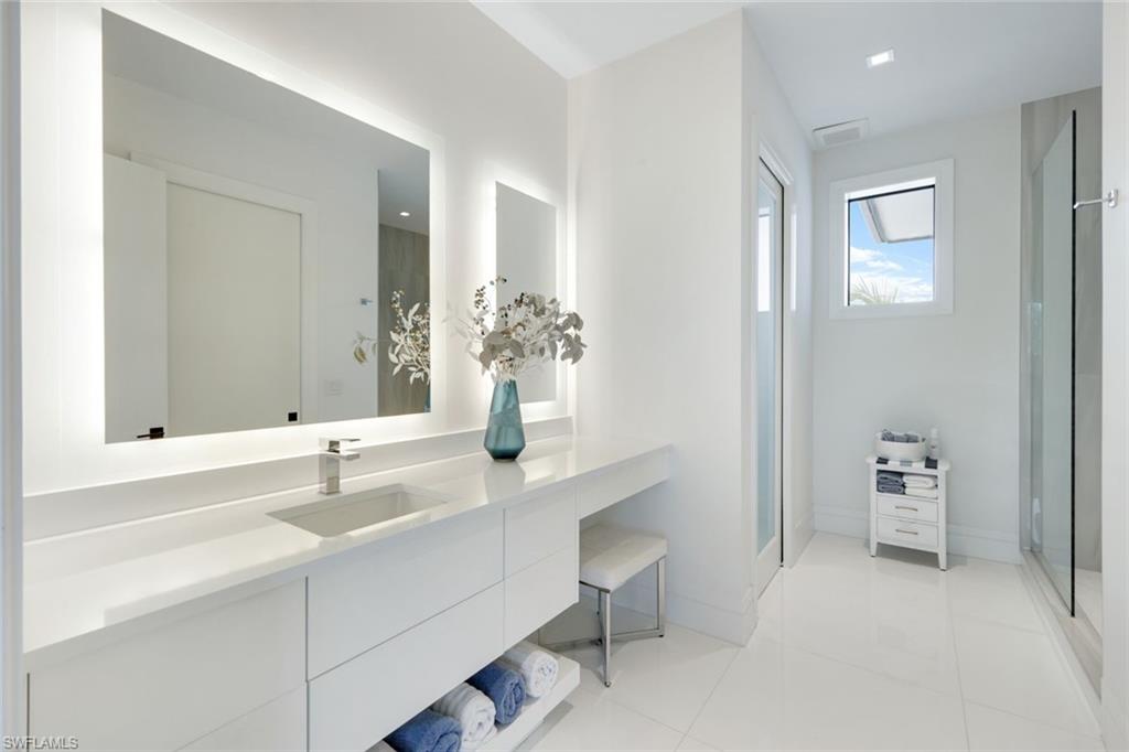 PINE RIDGE - Residential