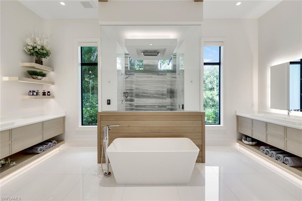 PINE RIDGE - Residential