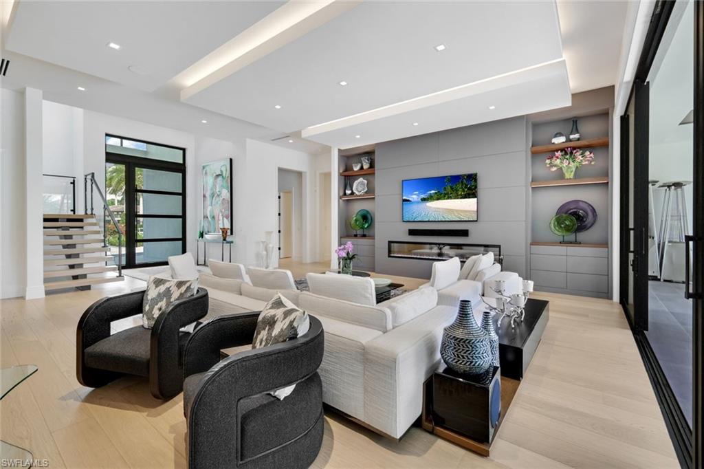 PINE RIDGE - Residential