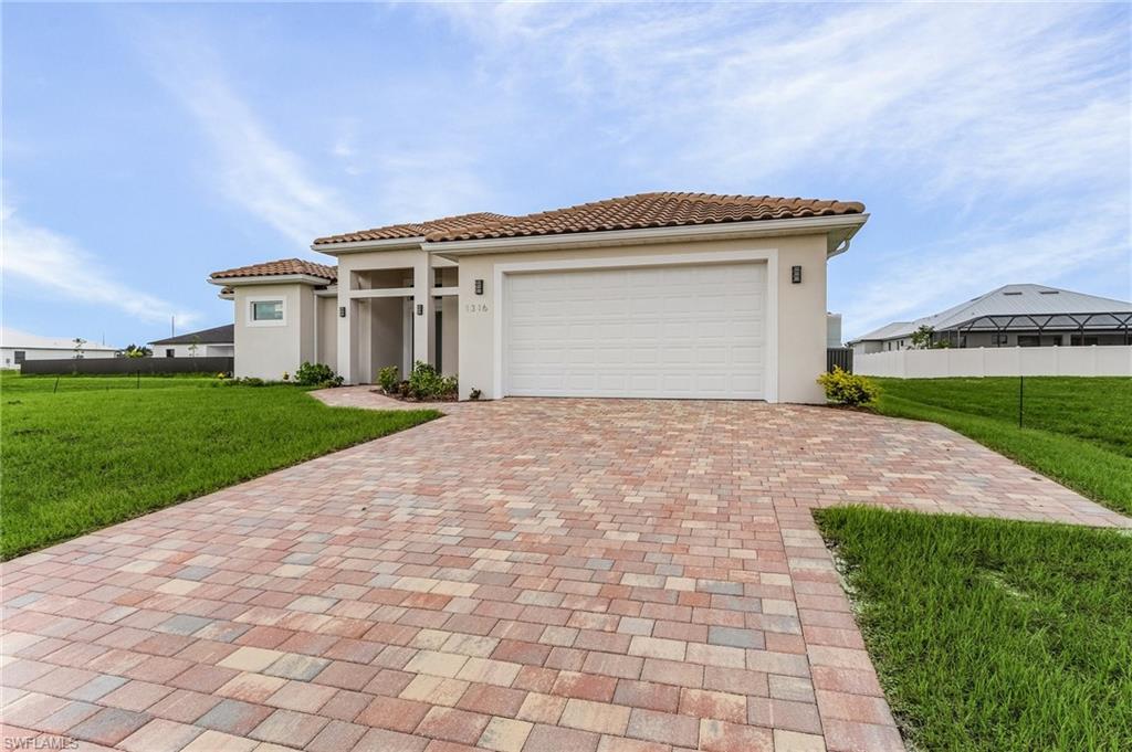 CAPE CORAL - Residential