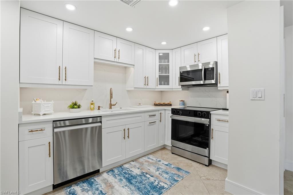 NAPLES CONTINENTAL - Residential Lease