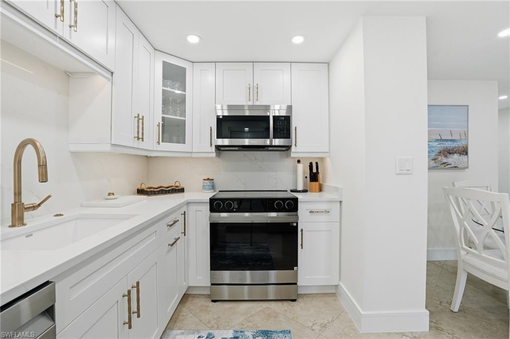 NAPLES CONTINENTAL - Residential Lease