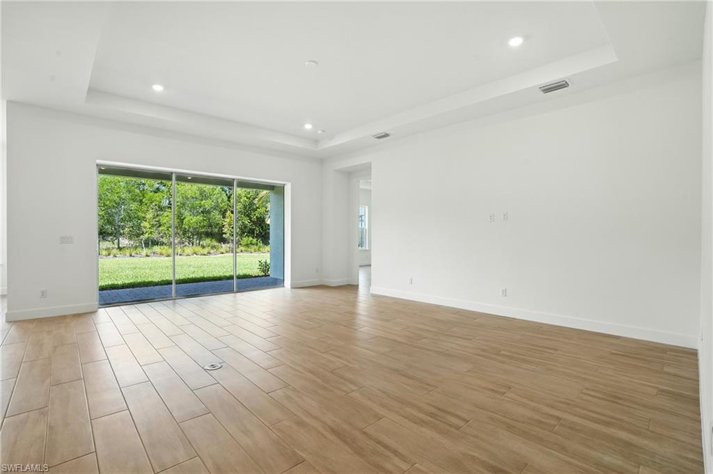 ESPLANADE LAKE CLUB - Residential Lease