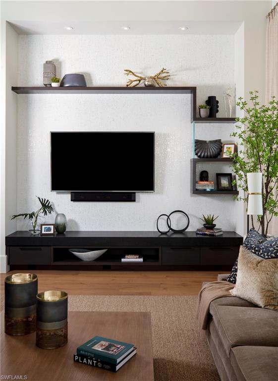 QUAIL WEST - Residential