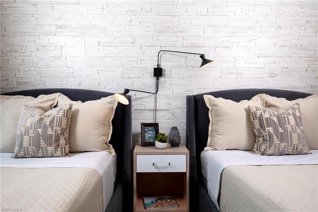 QUAIL WEST - Residential