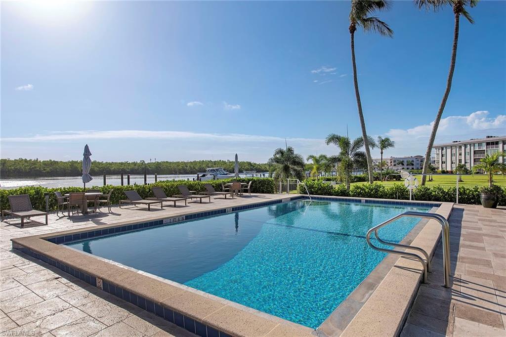 MARINERS COVE - Residential