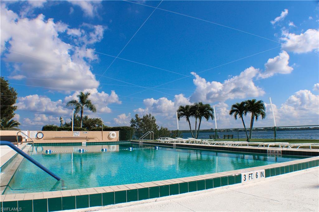 RIVER TOWERS CONDO - Residential