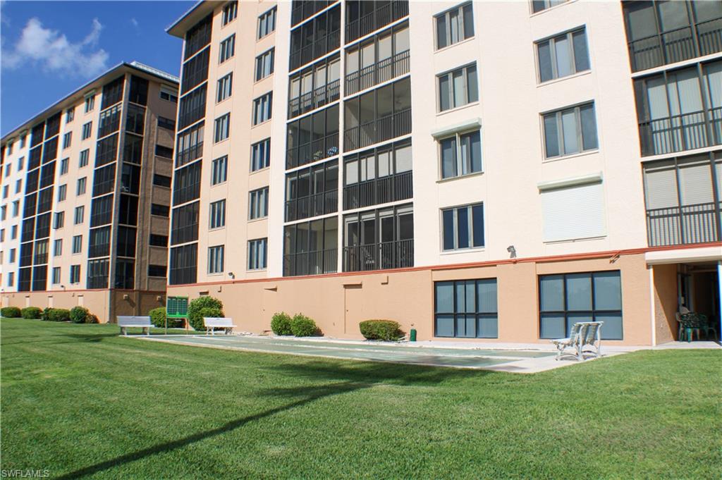 RIVER TOWERS CONDO - Residential