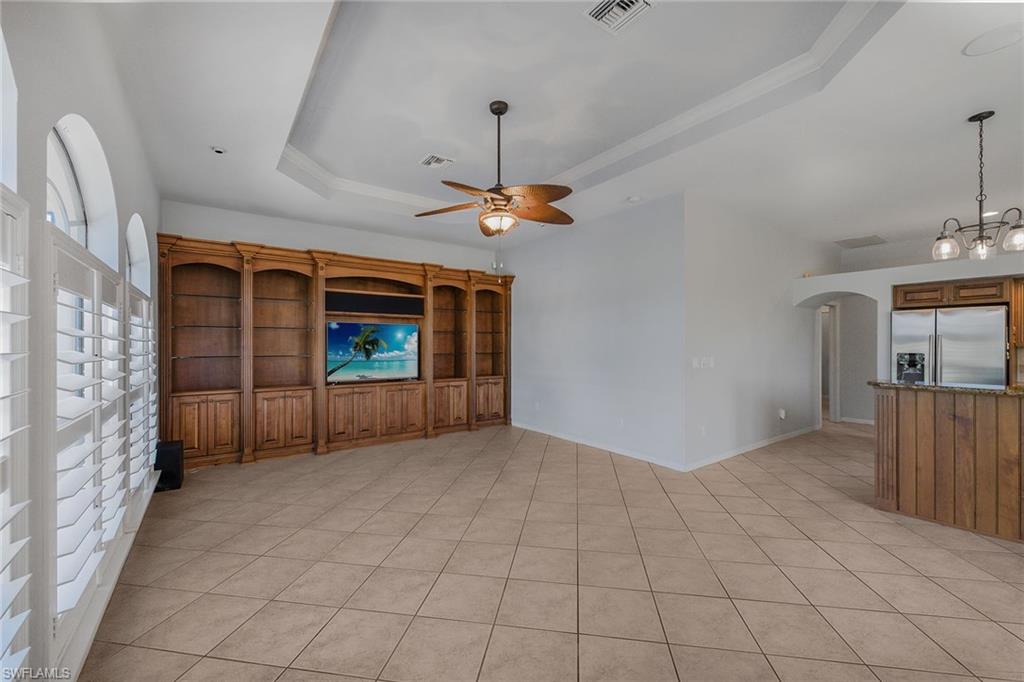 SPANISH WELLS - Residential