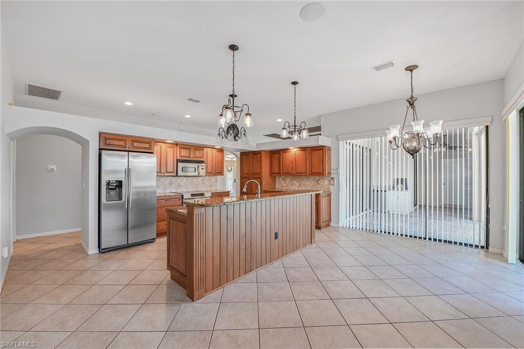 SPANISH WELLS - Residential