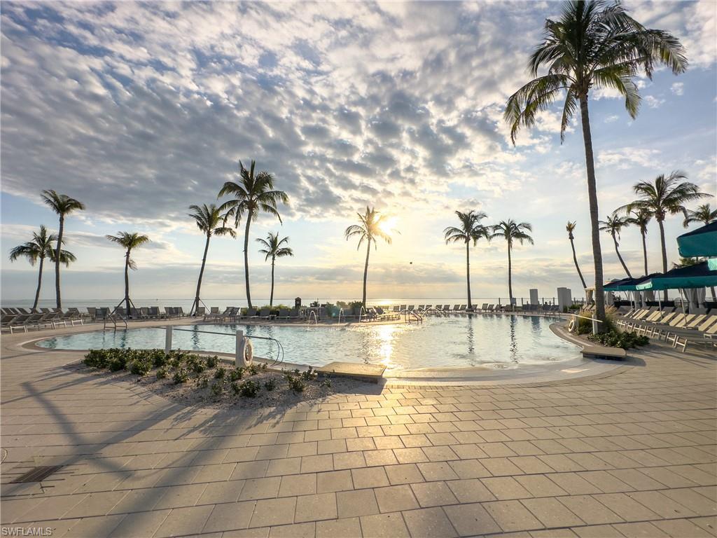 BEACH VILLAS CONDO - Residential