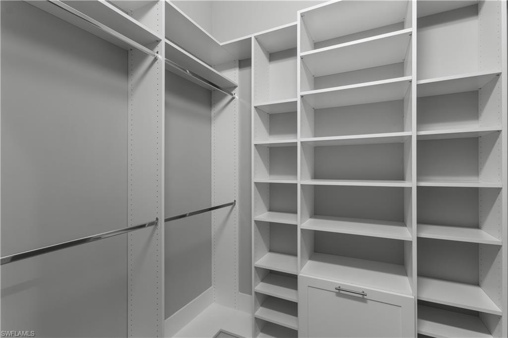 ESPLANADE - Residential