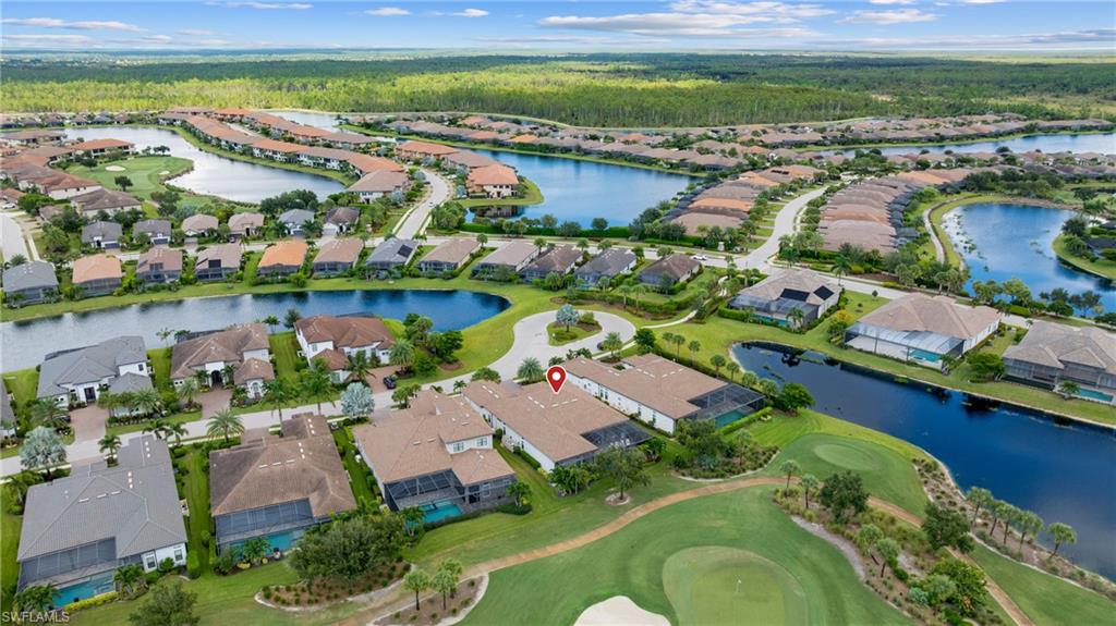 ESPLANADE - Residential